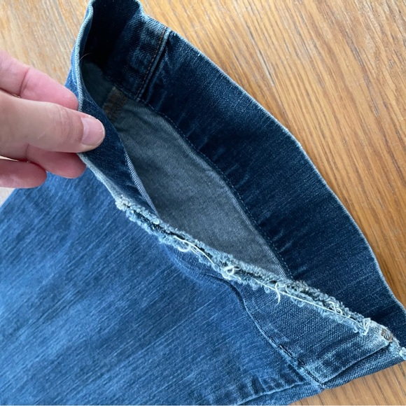 Old Navy Jeans Mid-Rise Bootcut - Picture 4 of 9